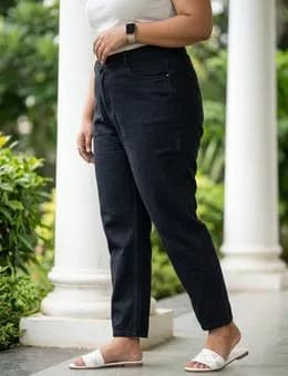 RELAXED FIT JEANS